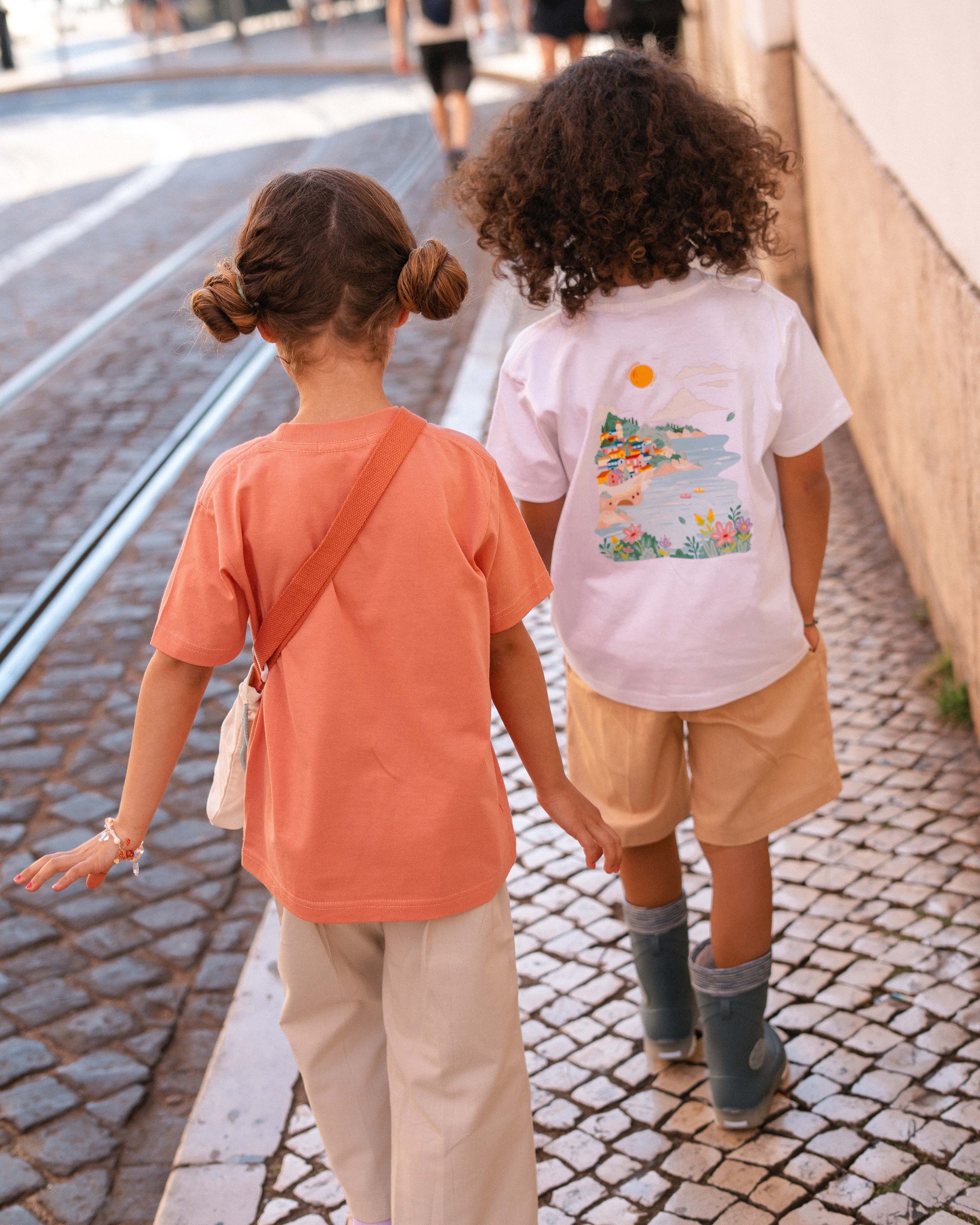 T-shirt : Perfeita Girl in Coral