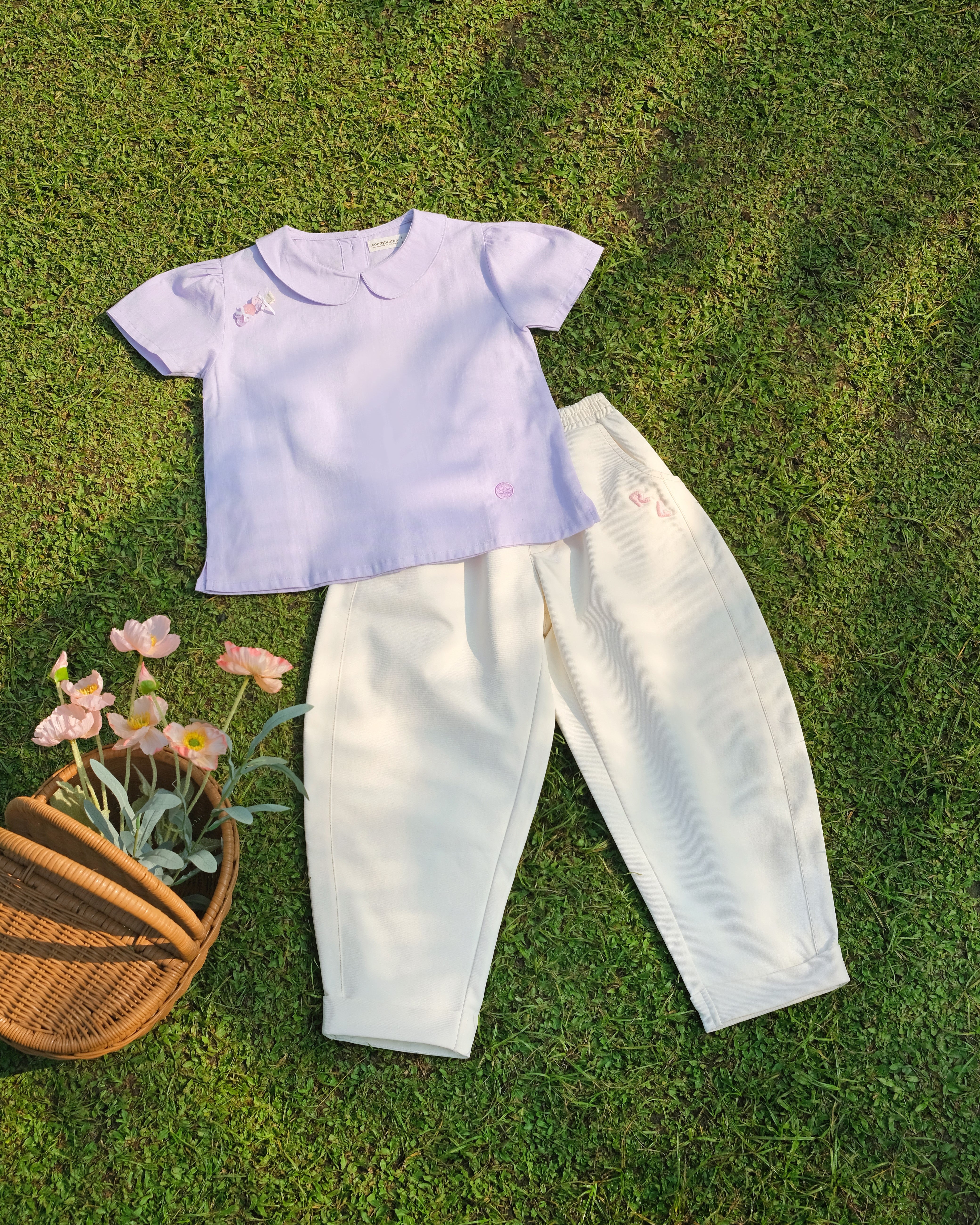 Basic : Peterpan Collar Top in Lilac