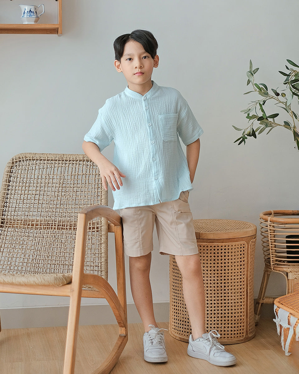 Collin Cargo Pocket Shorts in Khaki