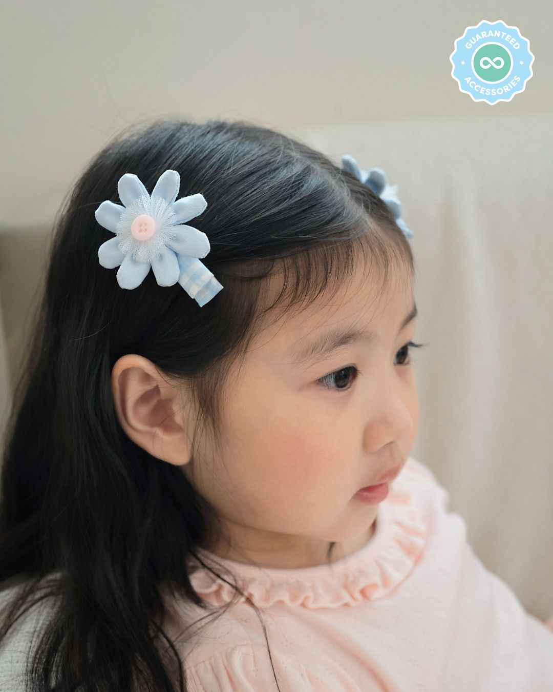 Daisy Flower in Light Blue