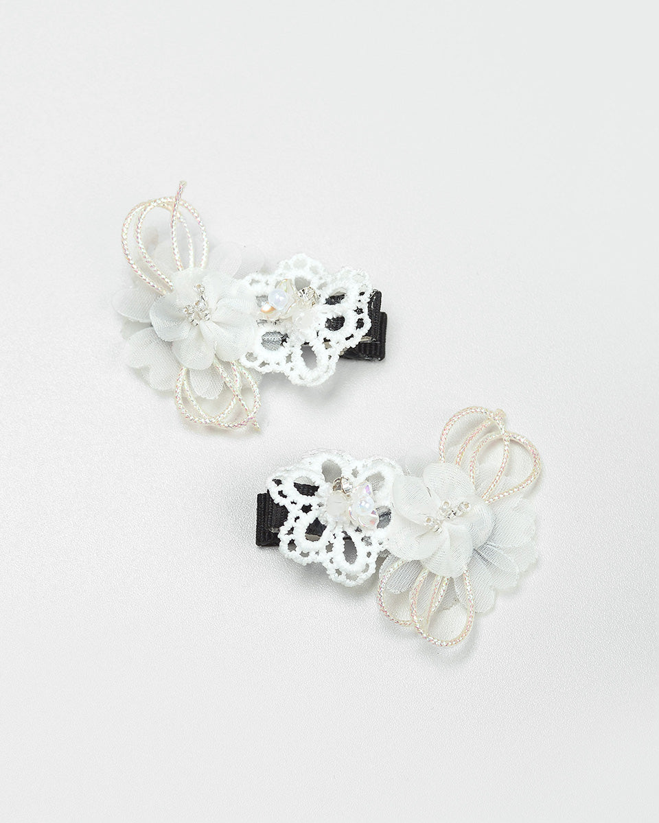 Amara Hairpin in White