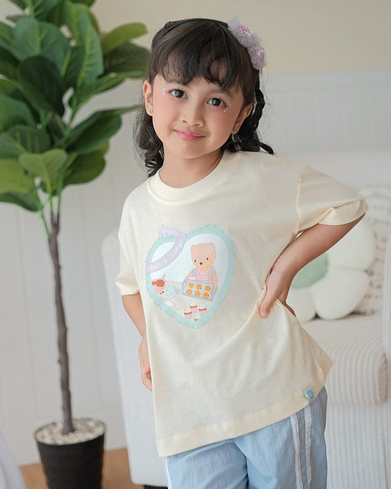 Bear-y Tasty T-Shirt in Cream
