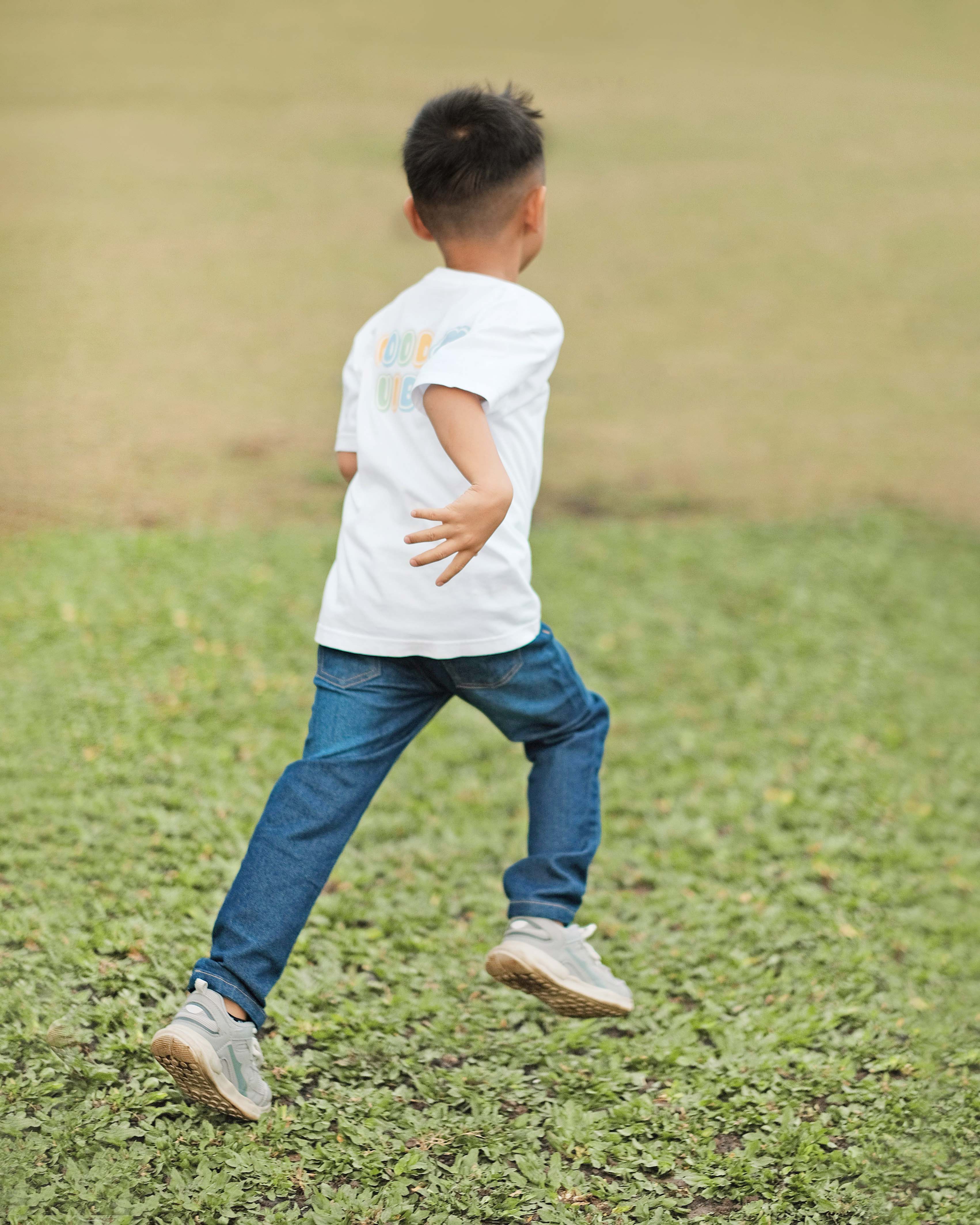 Klein Straight Jeans in Dark Denim