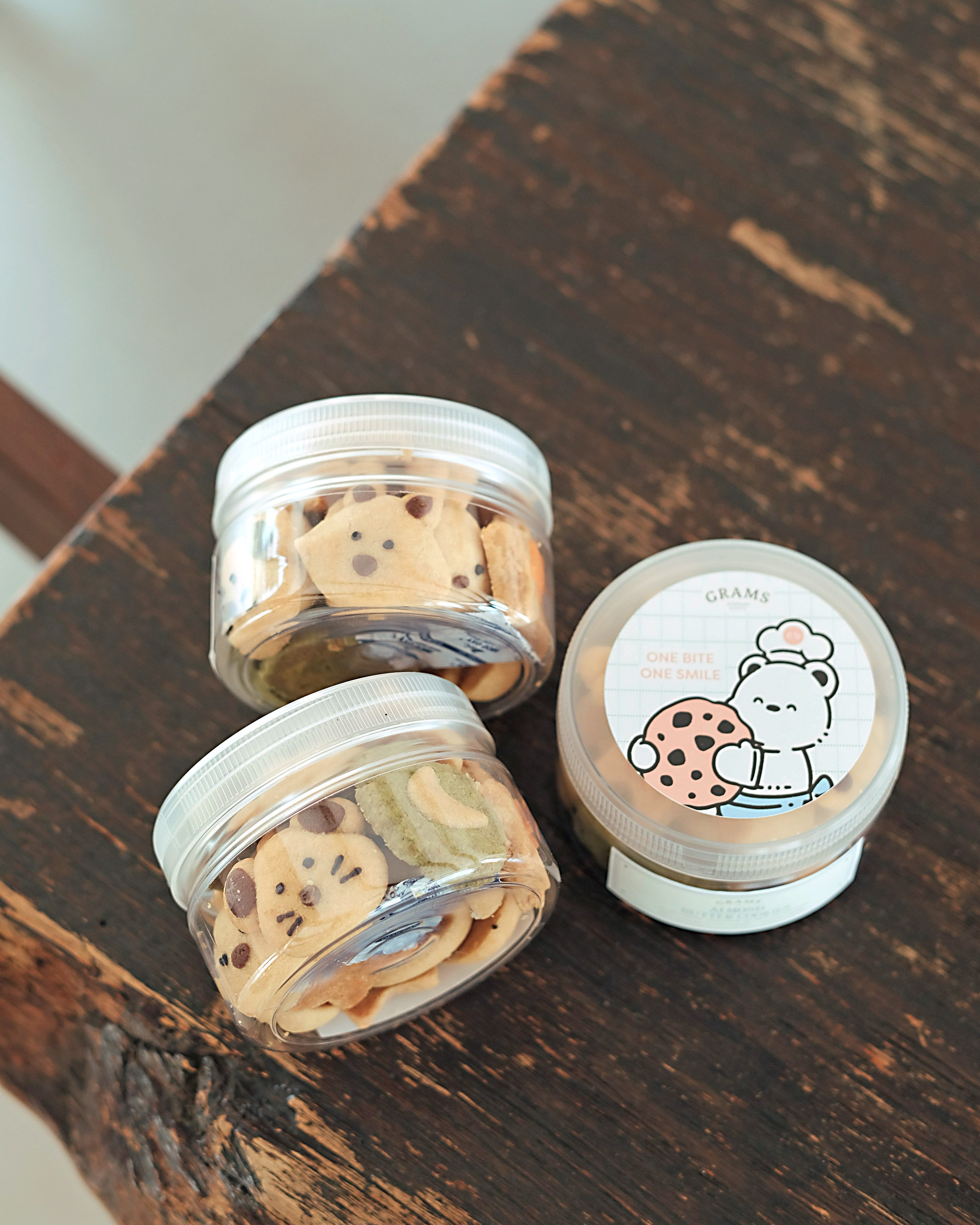 candybutton Almond Cookies