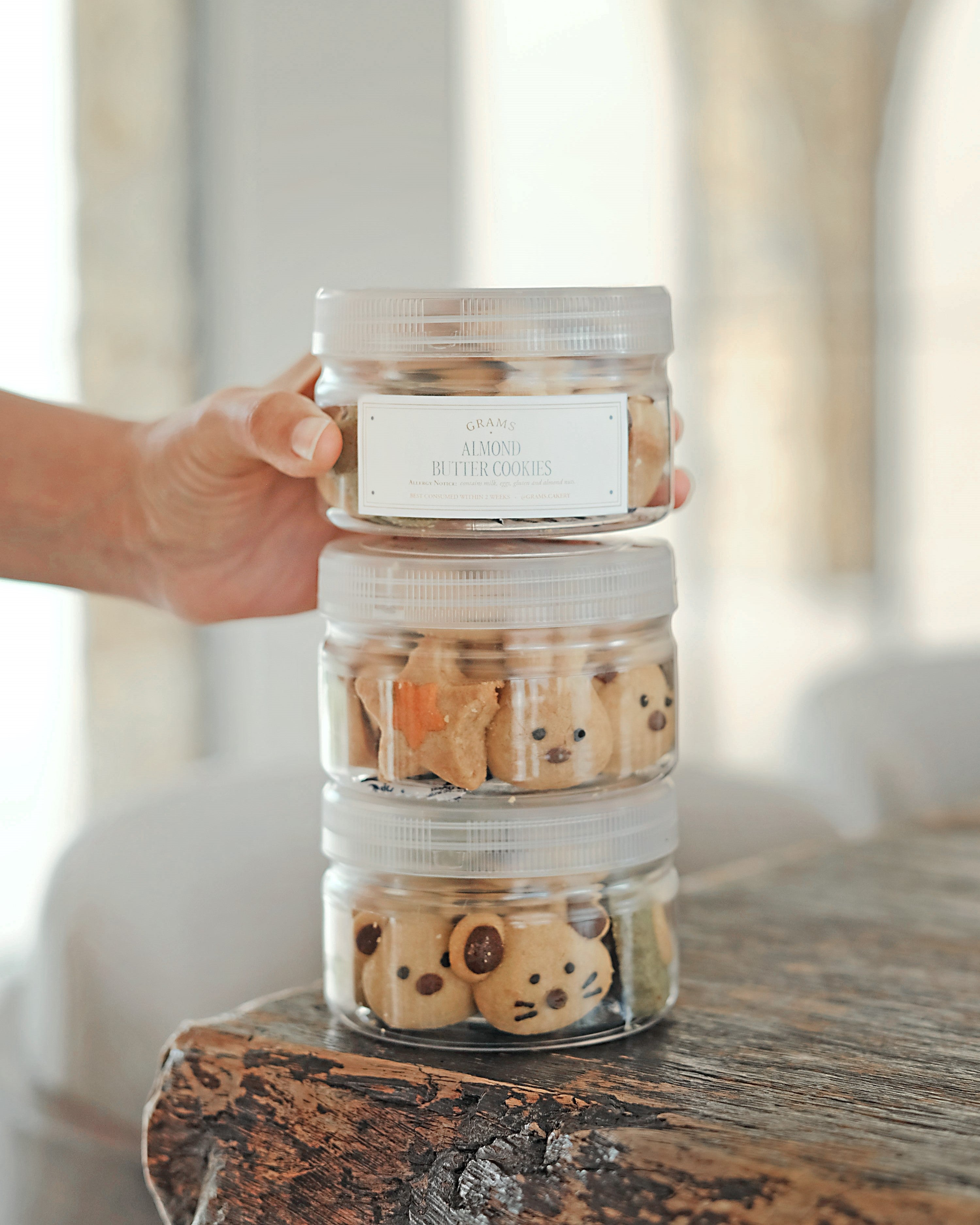 candybutton Almond Cookies