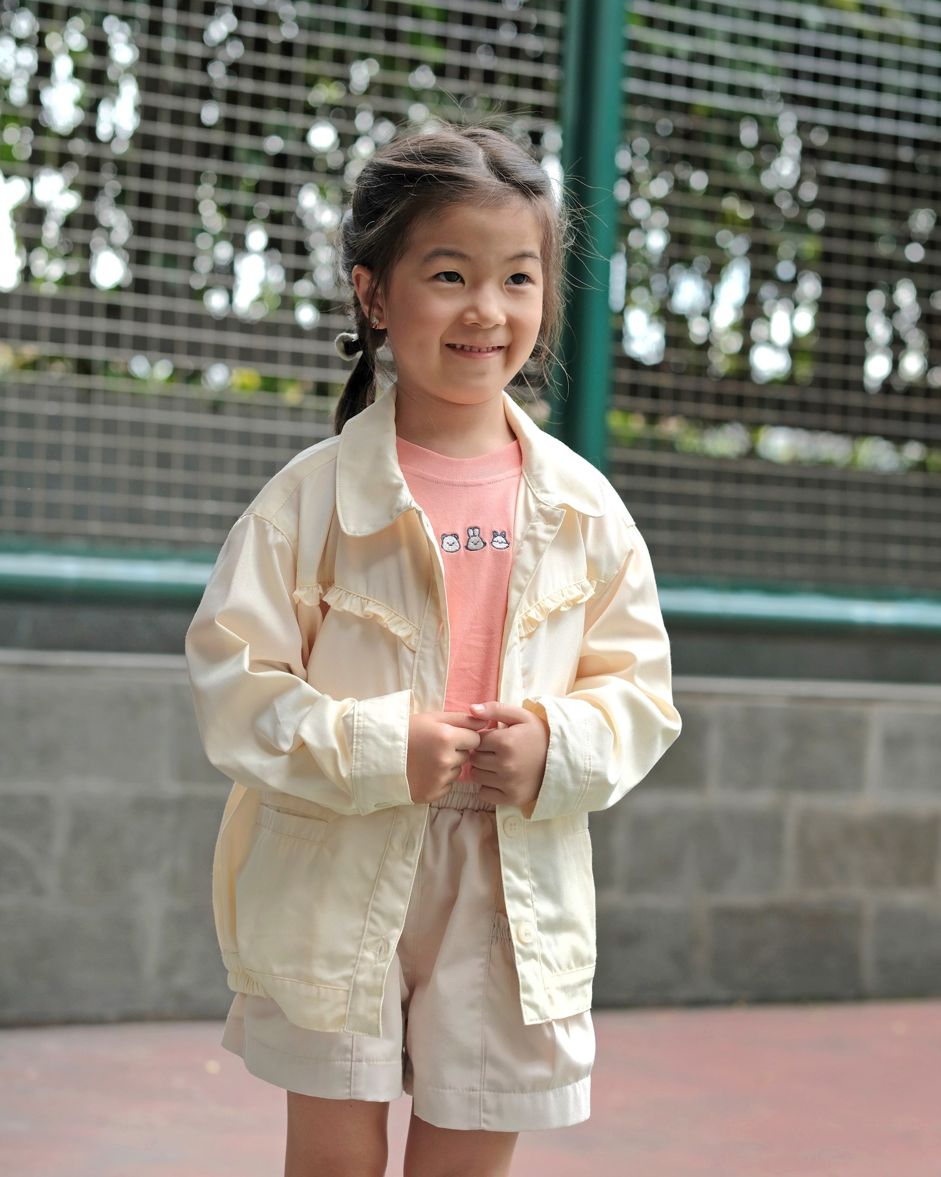 Three Buddies T-Shirt in Coral