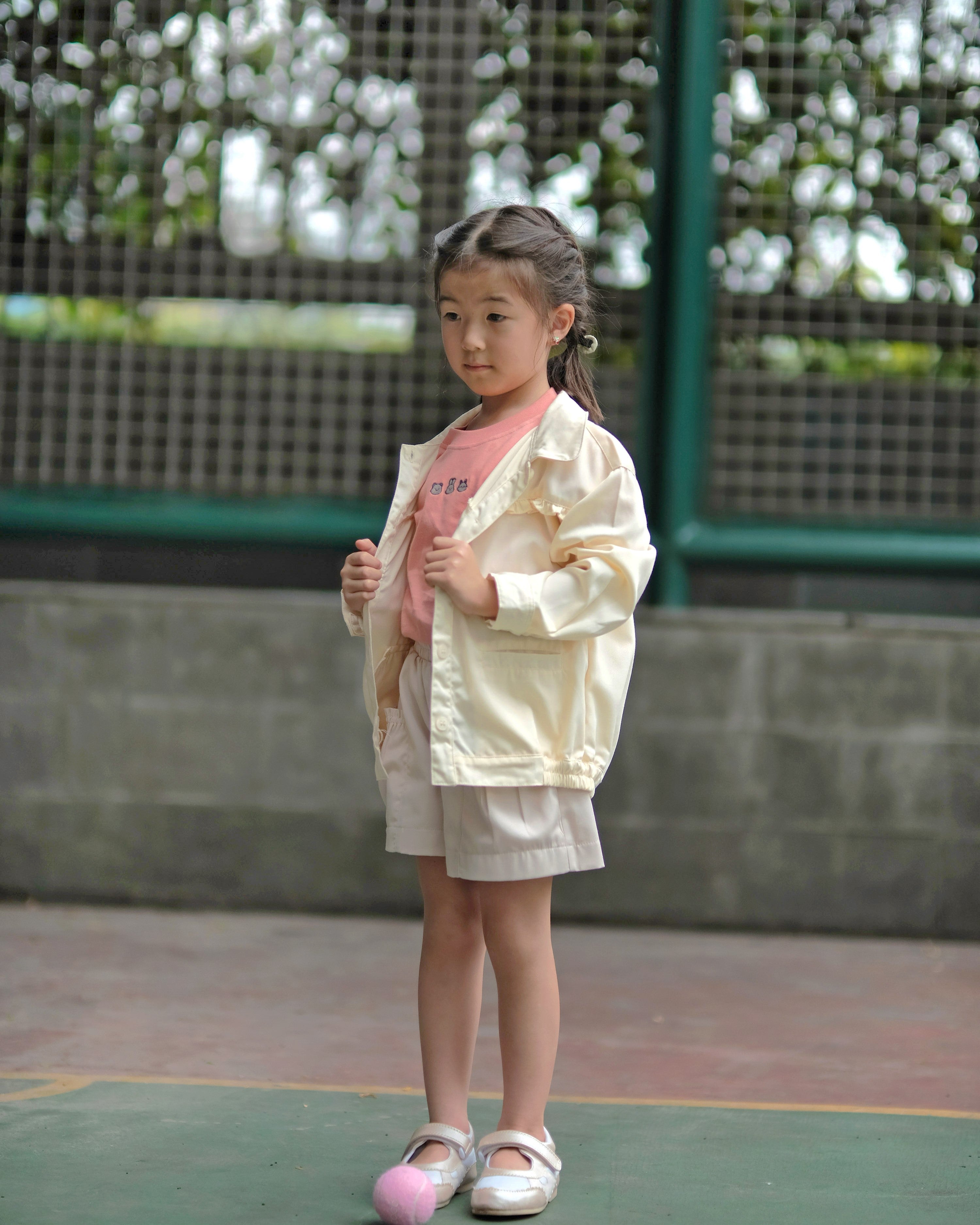 Three Buddies T-Shirt in Coral