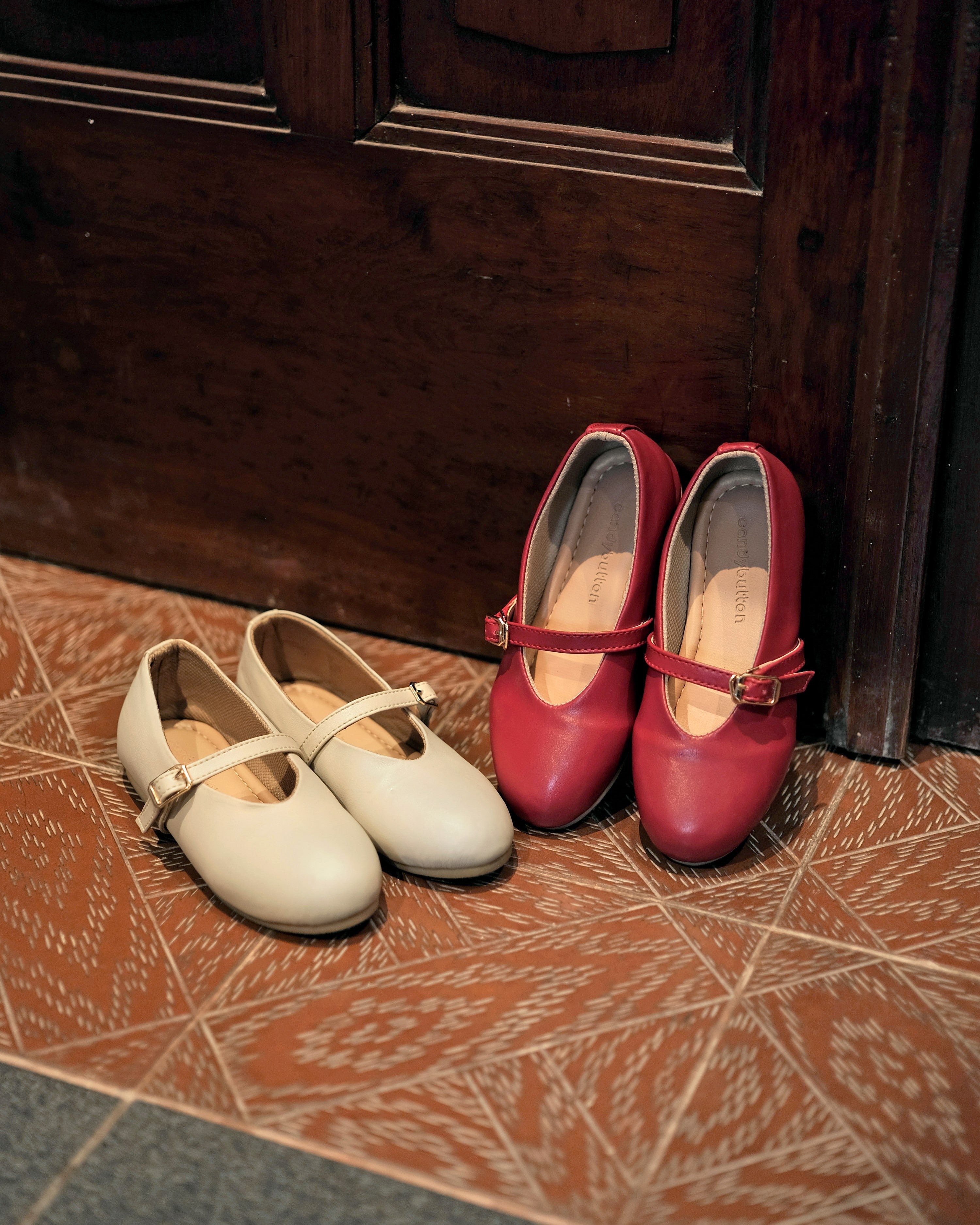 Lady Hope Ballerina Shoes in Red