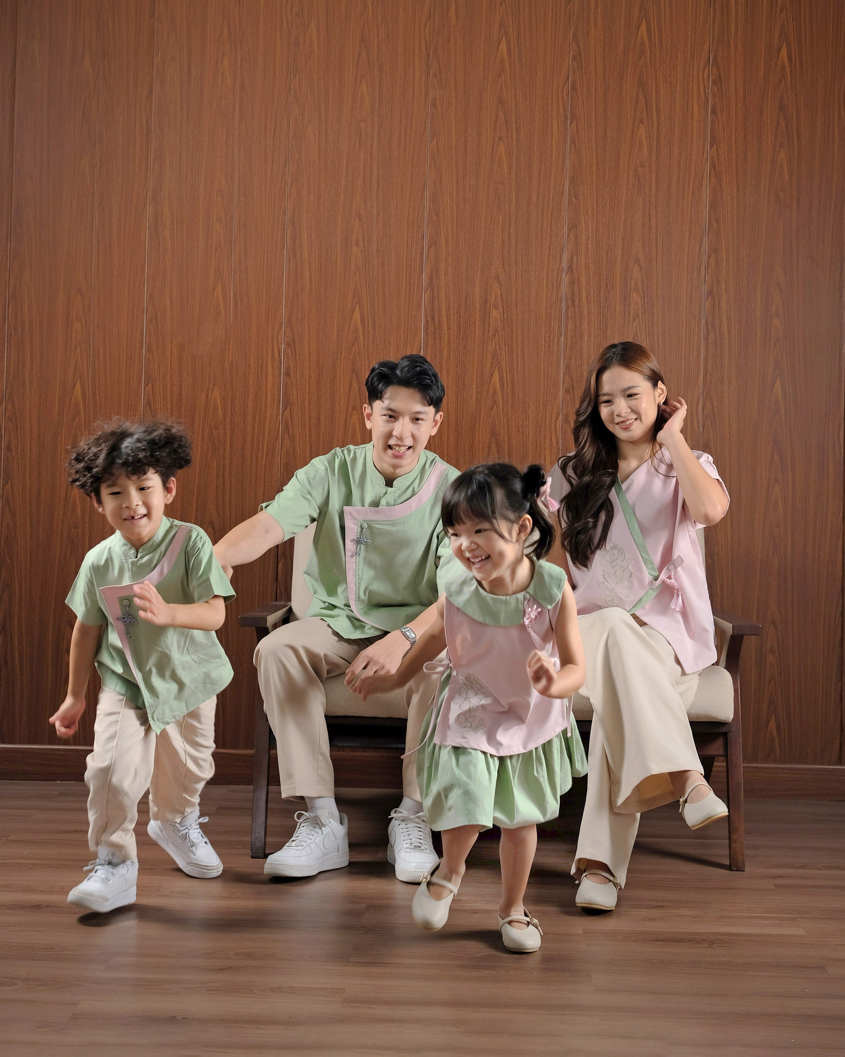 Mr. Han Qipao Shirt in Soft Green