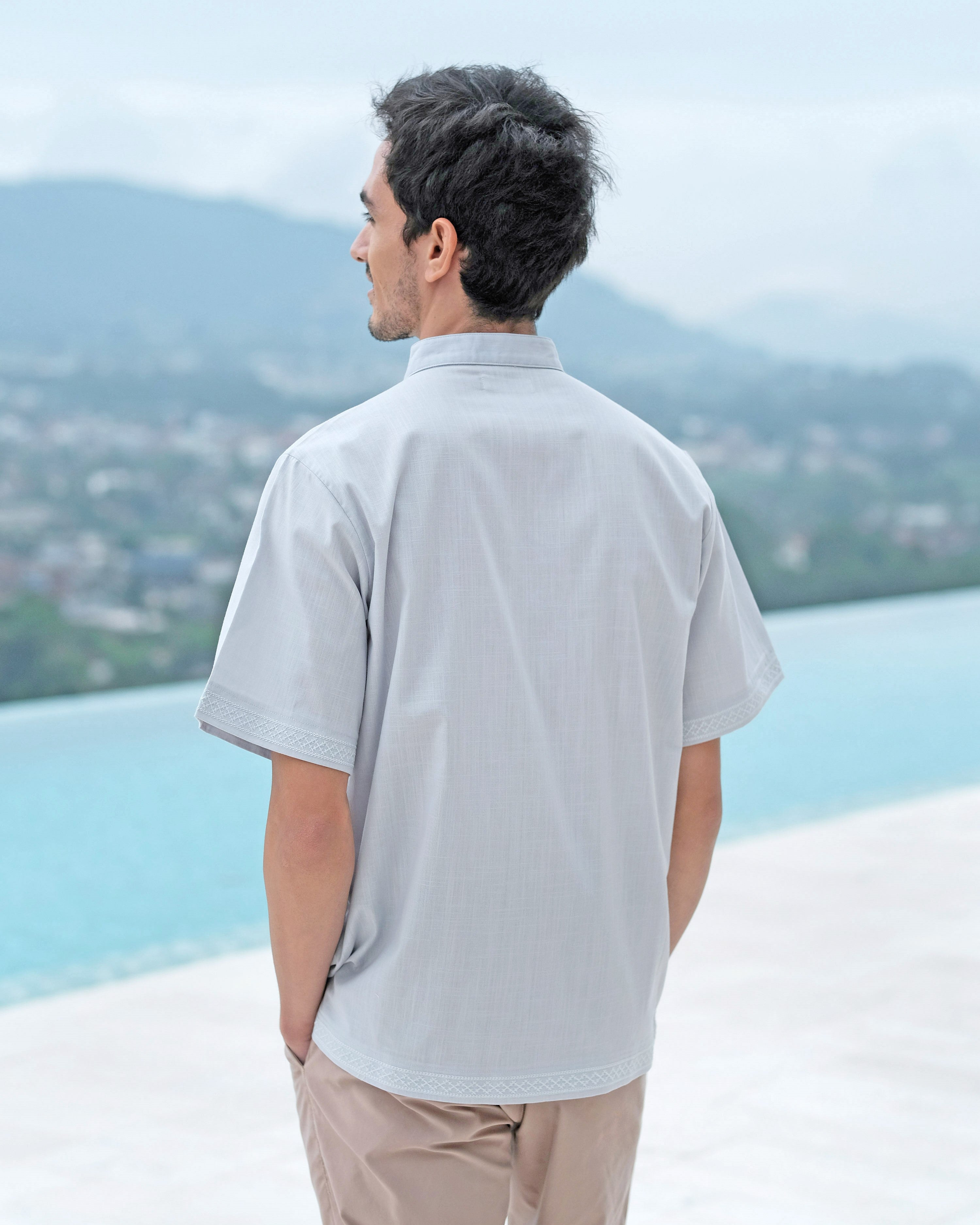 Mr. Maaliq Shirt in Grey