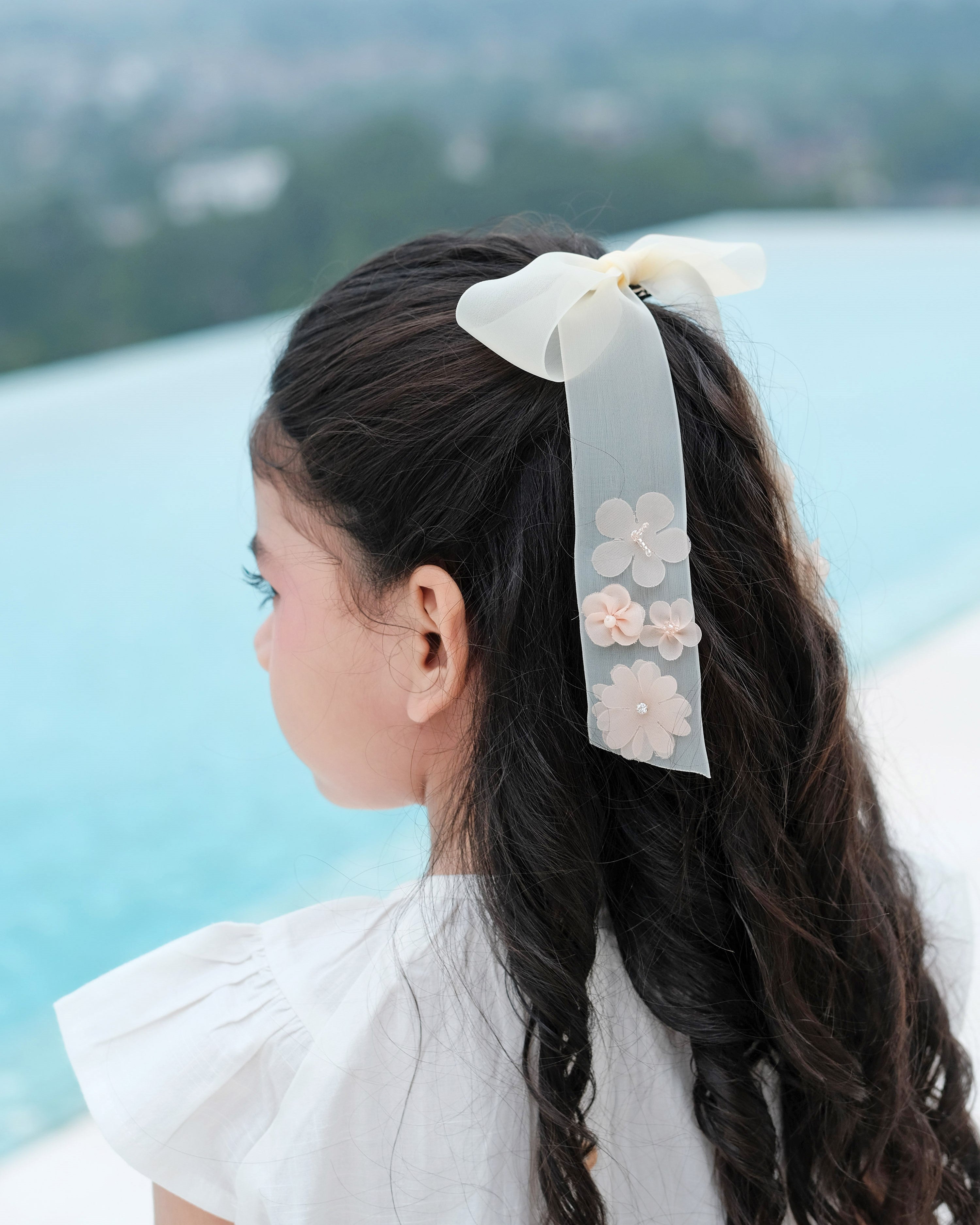 Carmen Bow Hairpin in Yellow