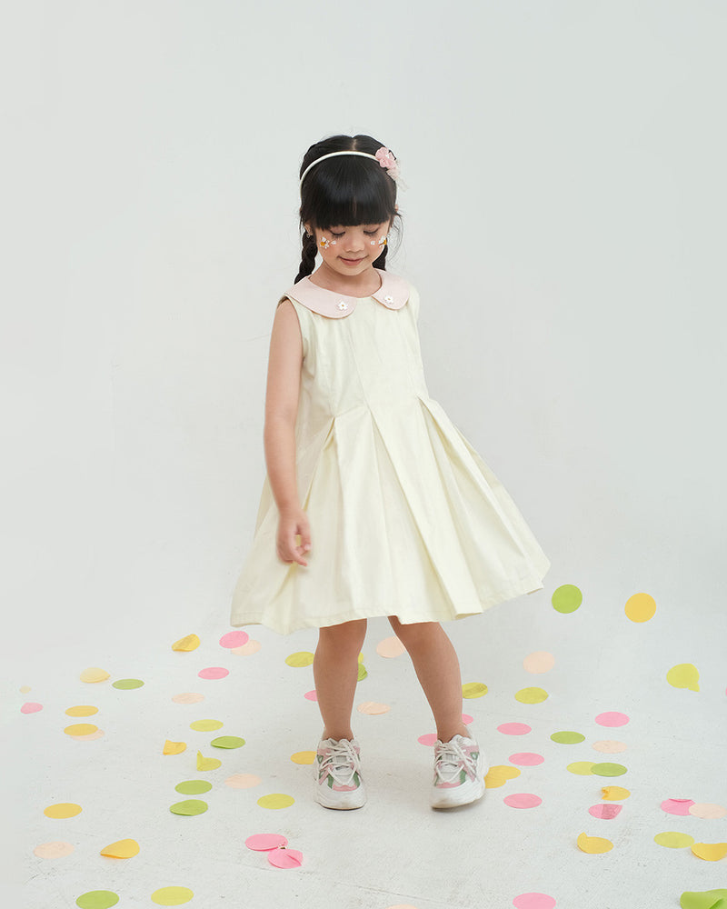 Poplin Peterpan Collar Dress in Yellow
