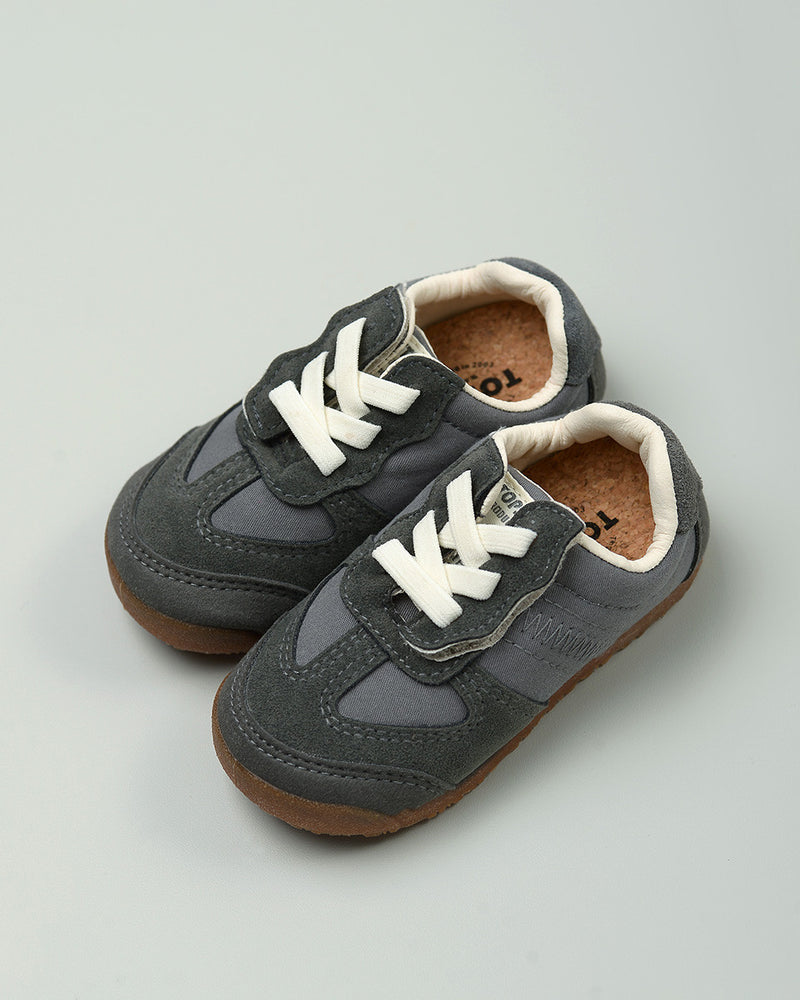 Mexico Sneakers in Dark Grey
