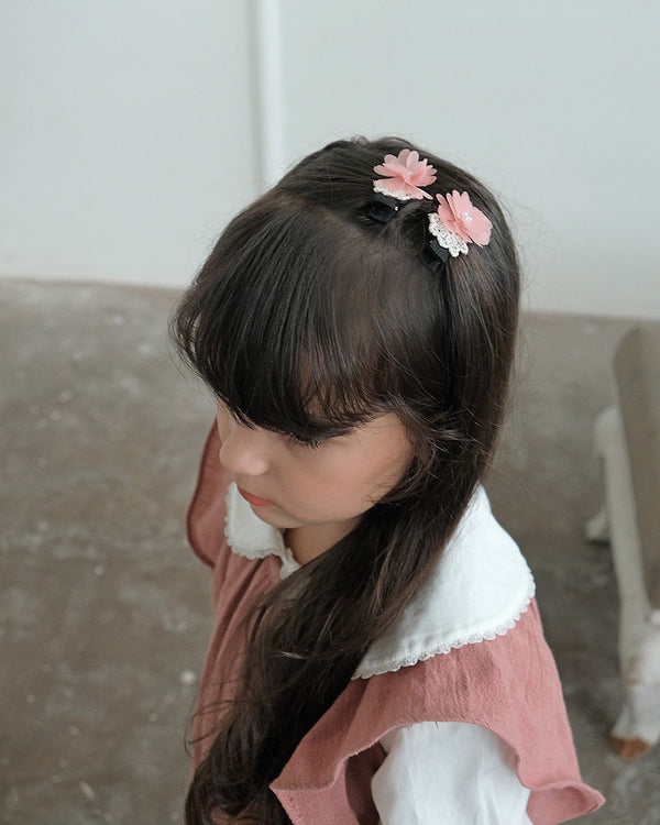Riana Mini Hairpin in Pink