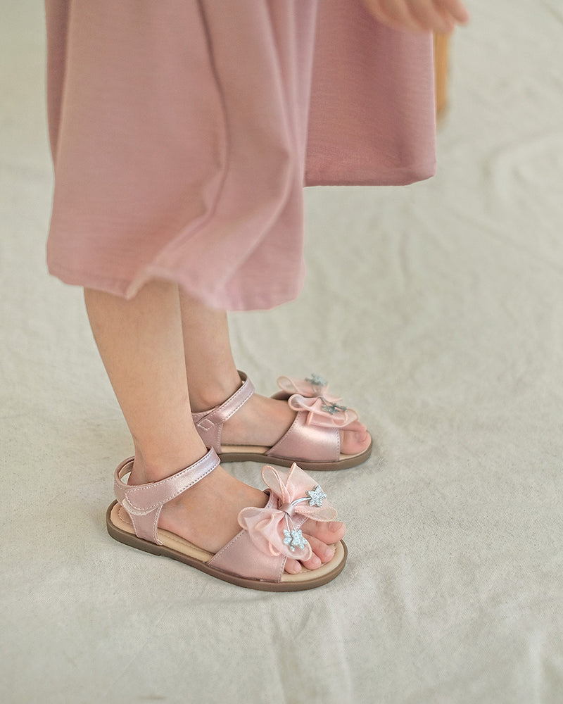 Chara Bow Sandals in Pink
