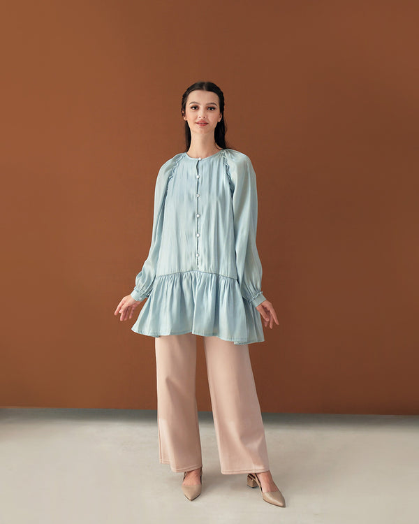 Lady Catira Shimmer Tunic in Soft Blue