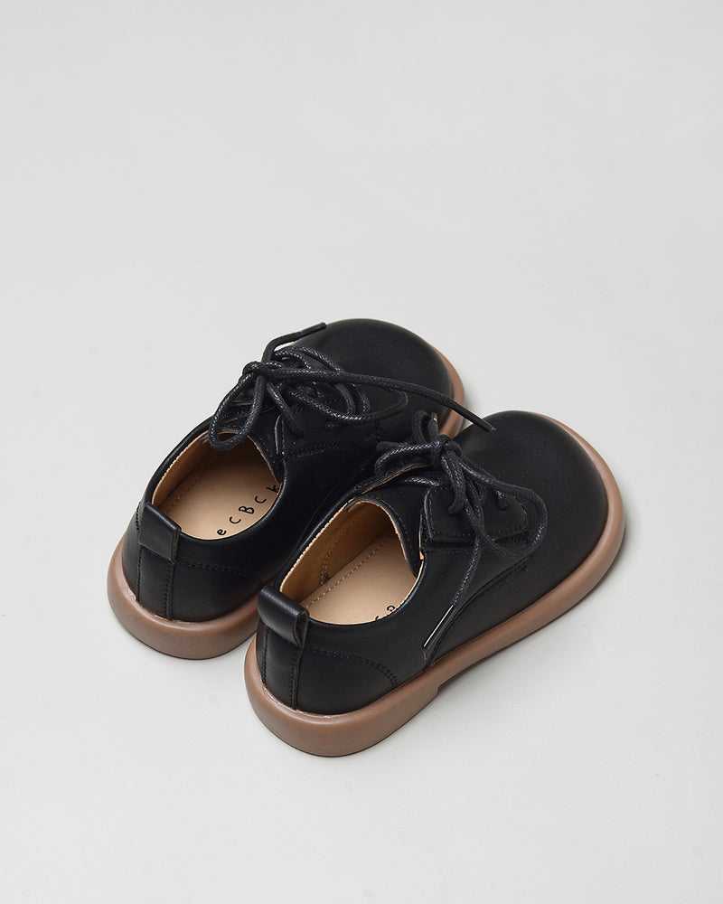 Raison Oxford Shoes in Black