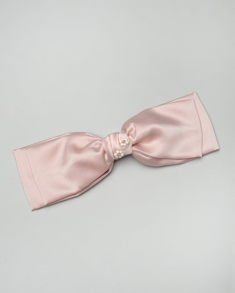 Jeni Bow in Pink