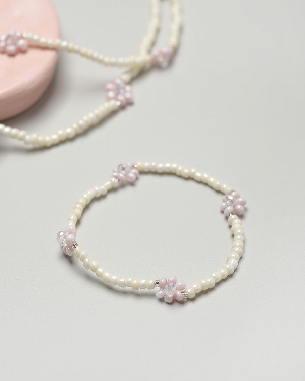 Rose Bracelet in Pearl