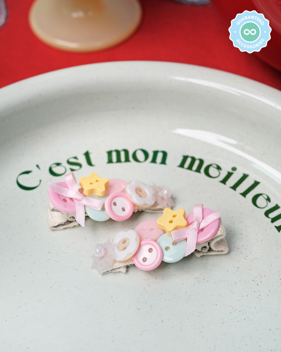 Sola Buttons Hairpin in Pink