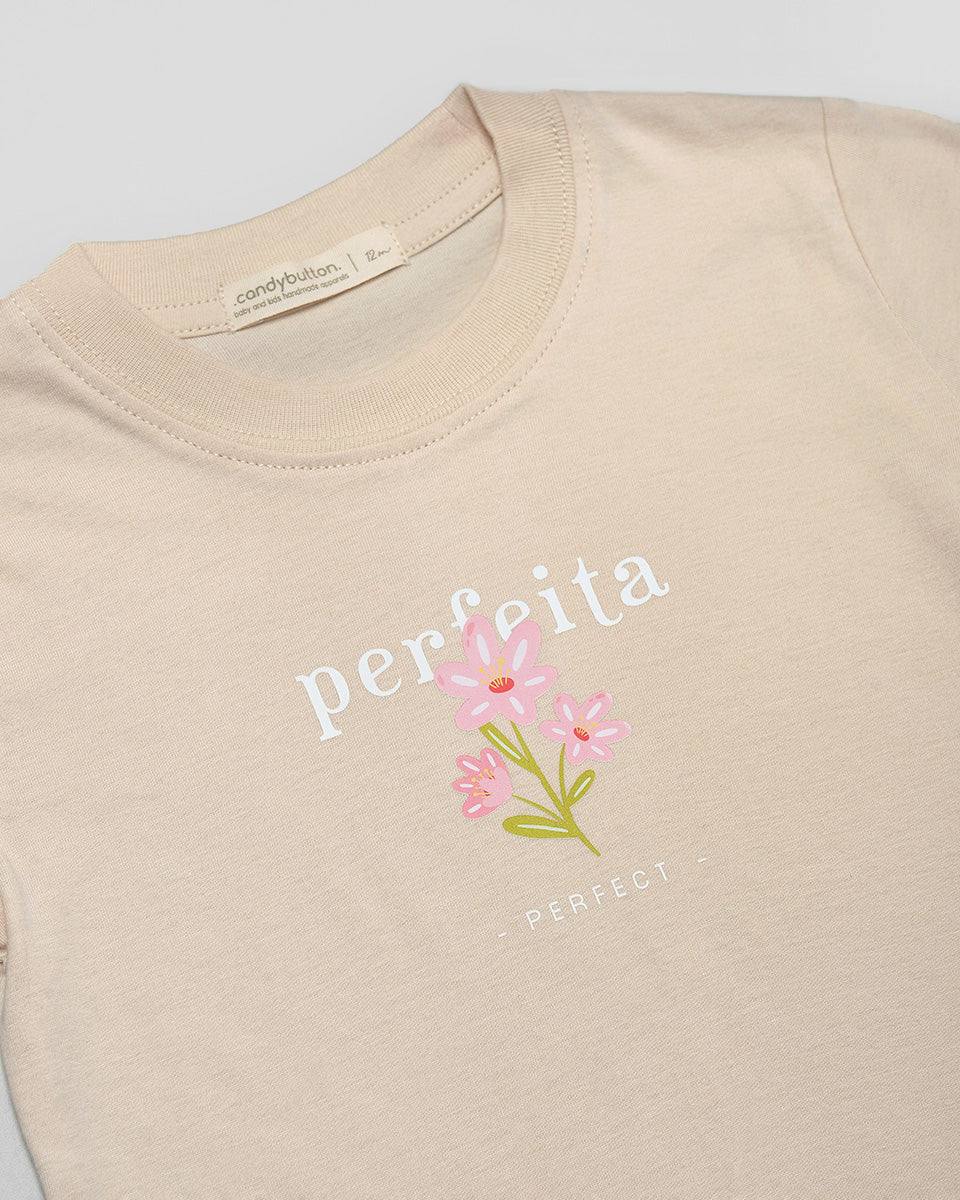 T-shirt : Perfeita Girl in Cream