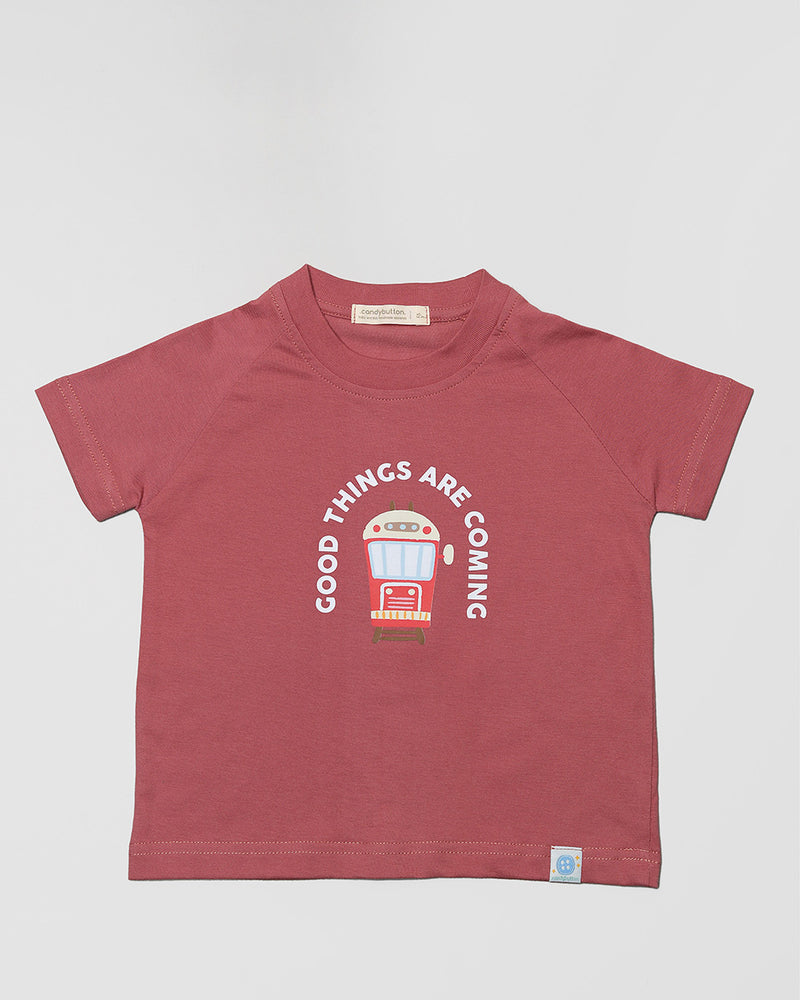 T-shirt : Good Things Are Coming in Red