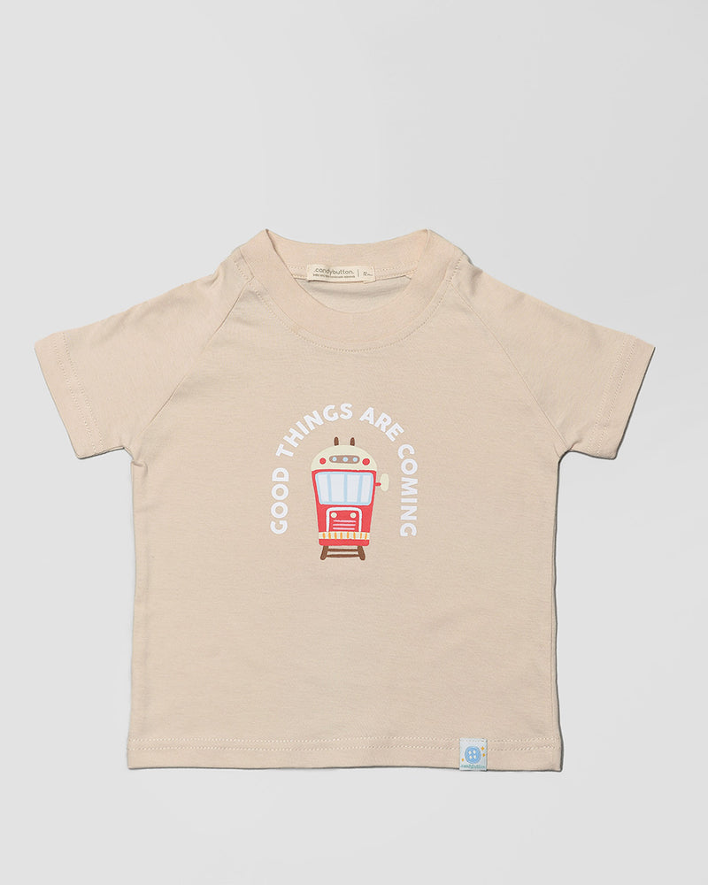 T-shirt : Good Things Are Coming in Cream