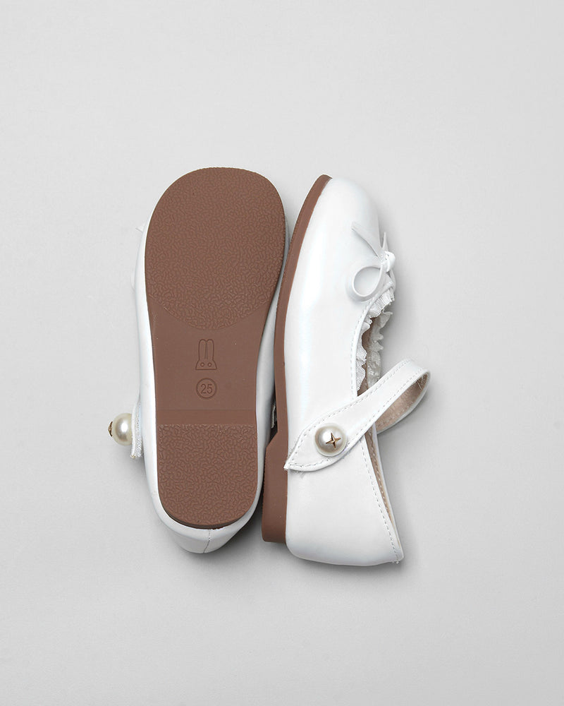 Loudres Bow Shoes in White