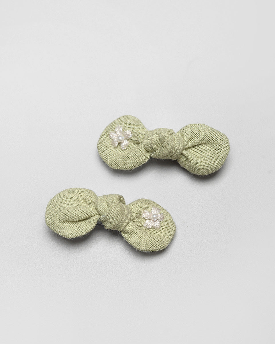 Mallow Mia Mini Knot Hairpin in Matcha
