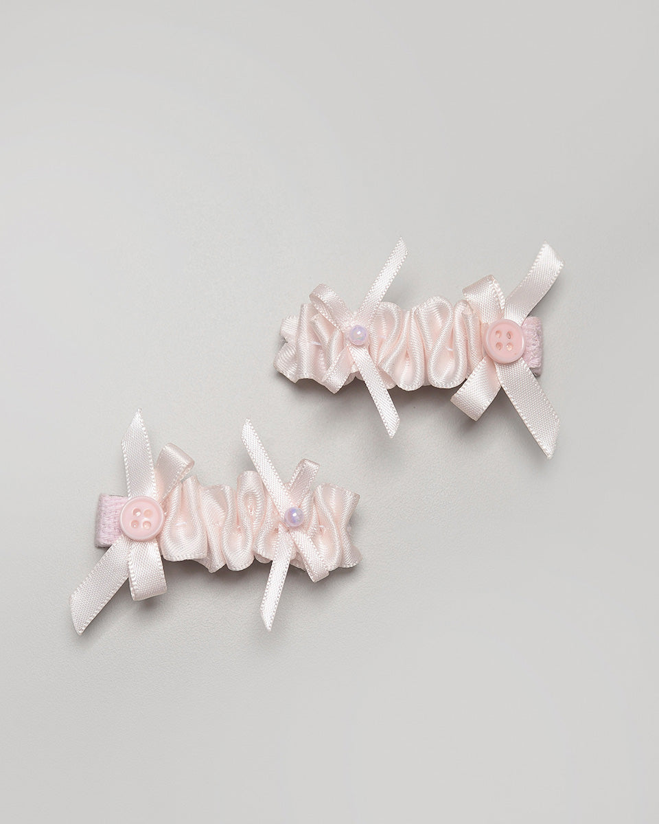 Frosty Swirl Ruffle Hairpin in Vanilla