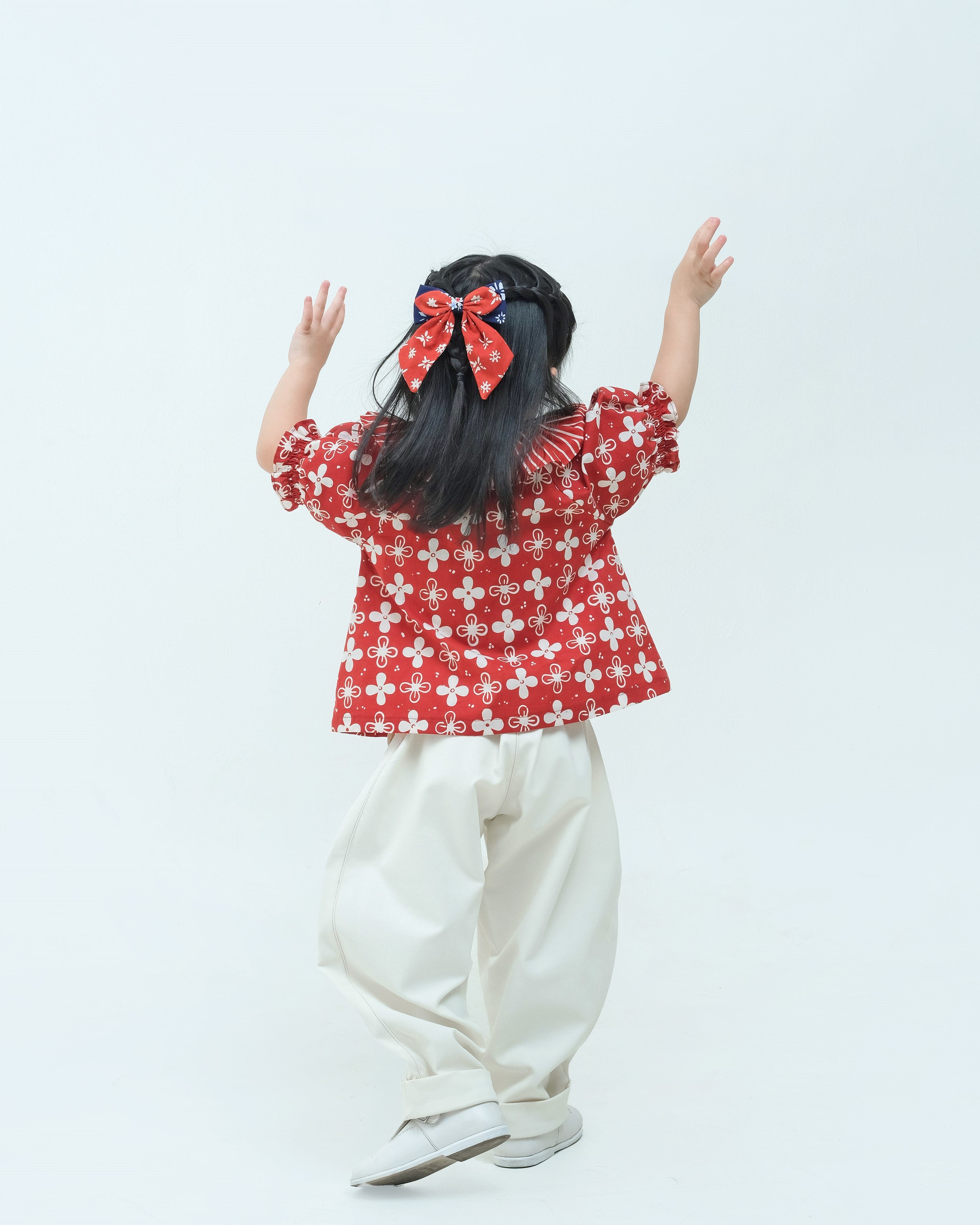 Kembangan Batik Collar Blouse