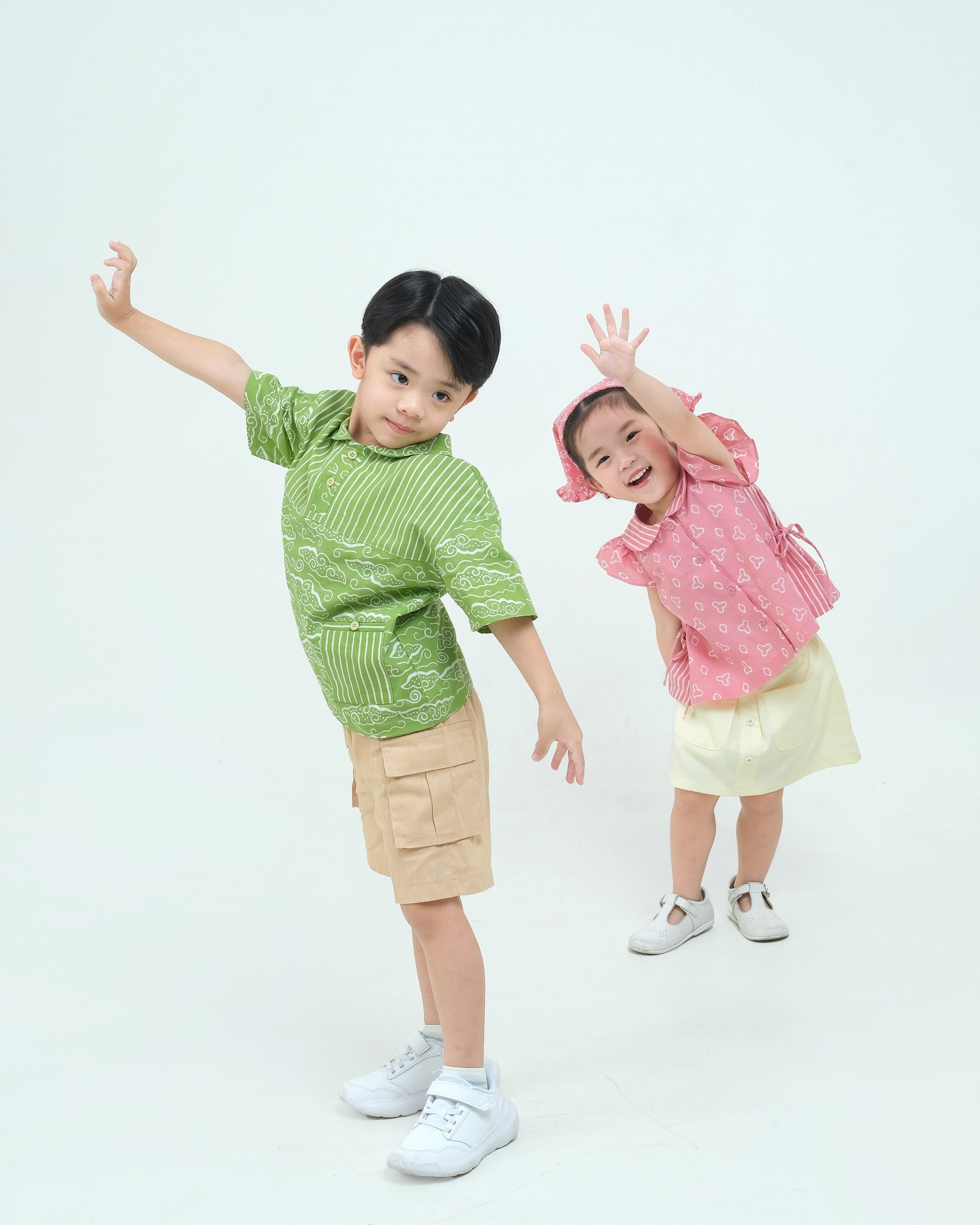 Jumputan Batik Ruffle Blouse