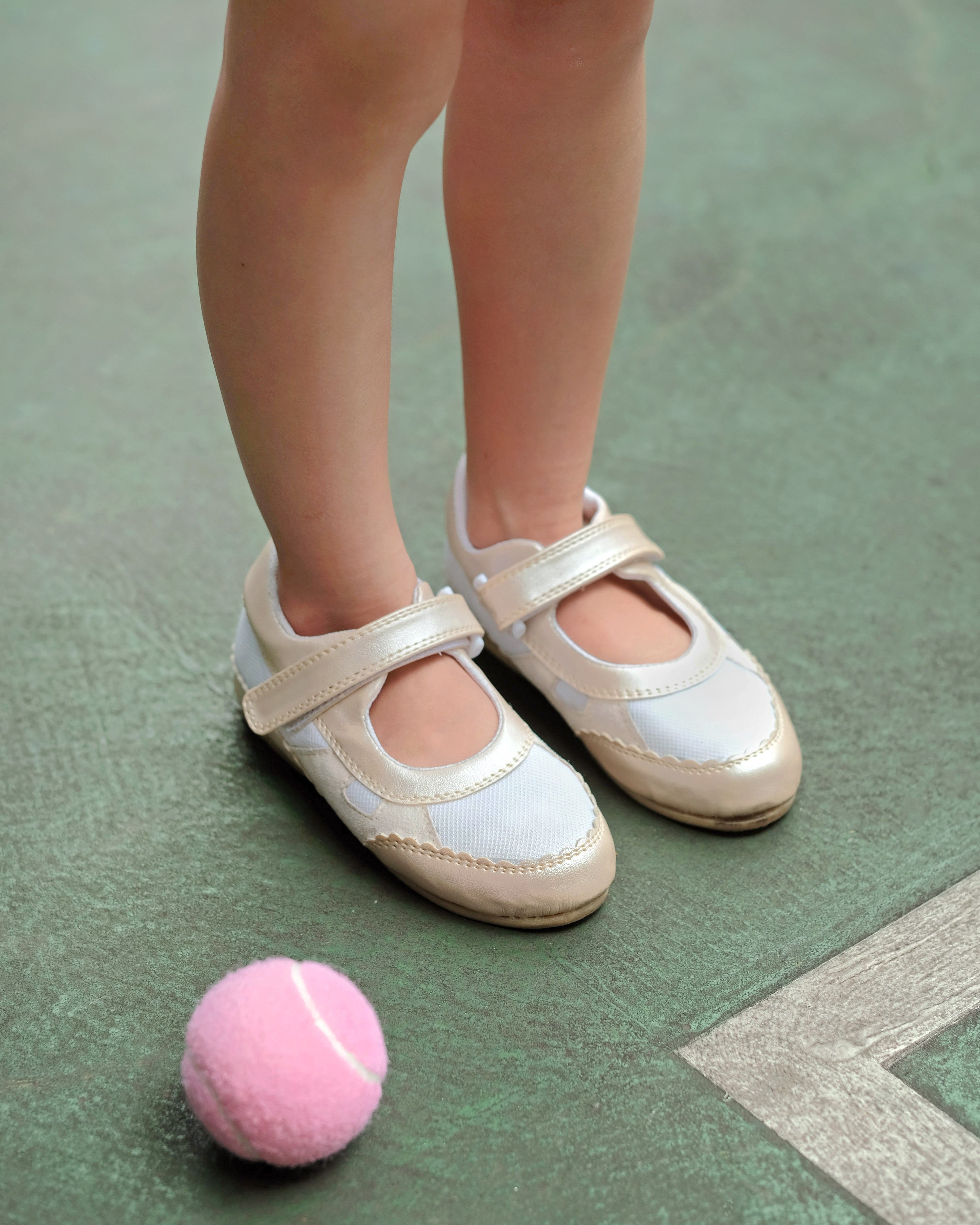 Dynamic Sneakers in Cream