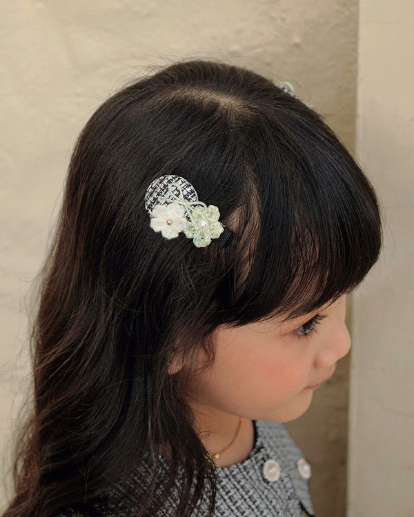 Dantelle Hairpin in Black