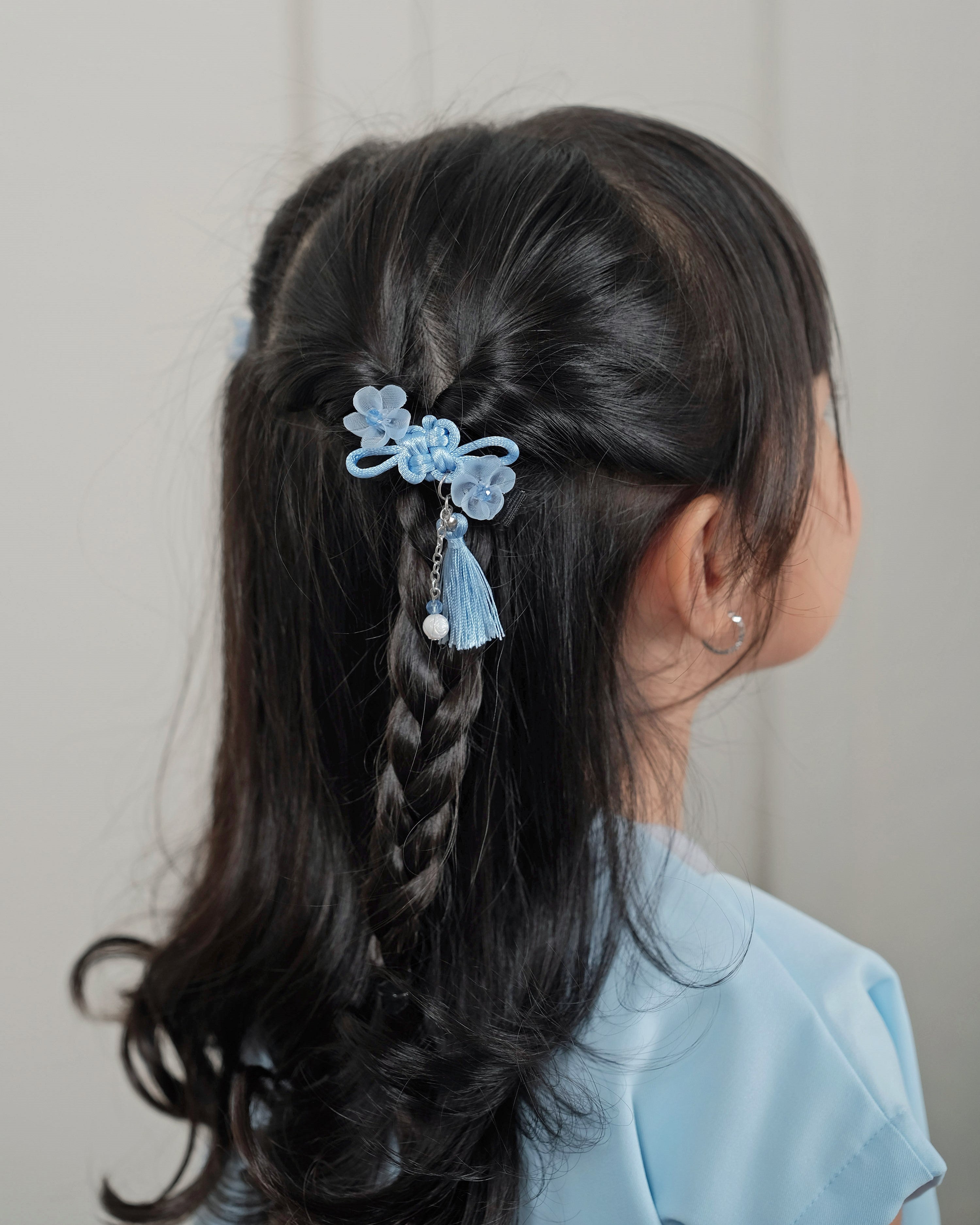Fu Fu Knot Hairpin in Blue