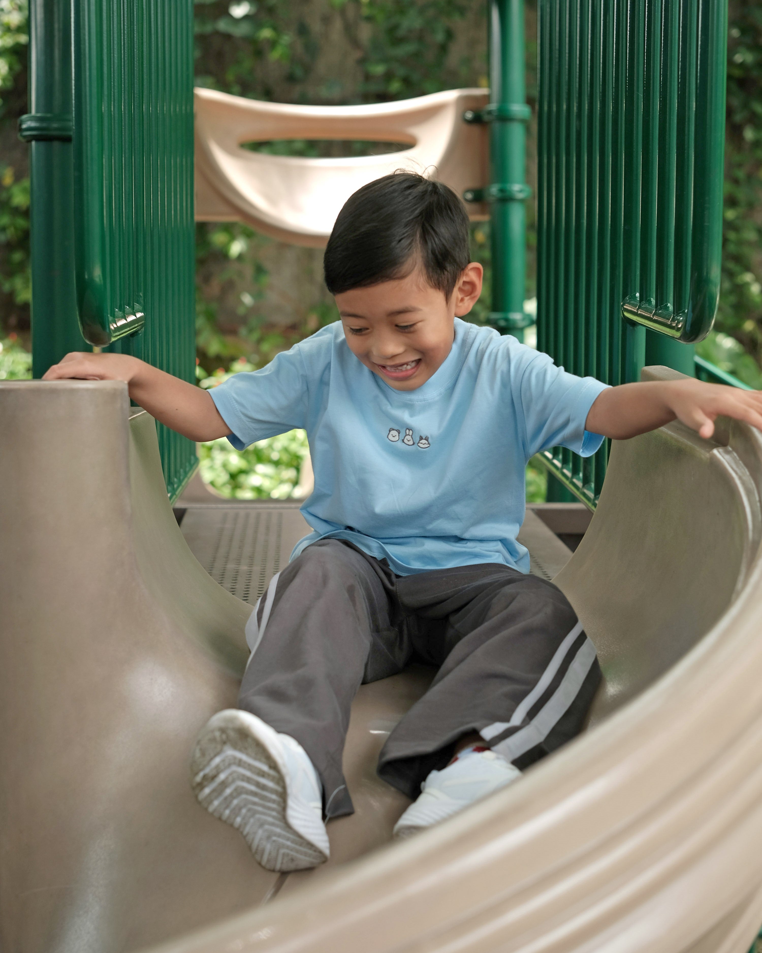 Three Buddies T-Shirt in Blue