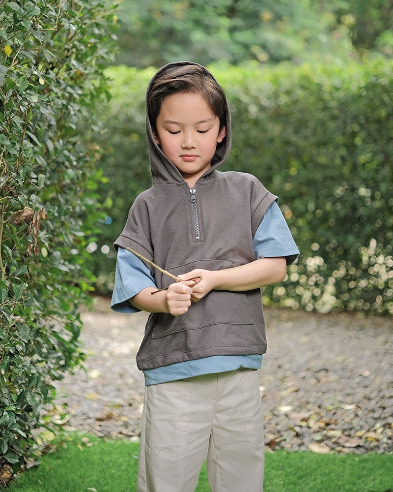 Toffee Twist Hoodie Tee in Charcoal