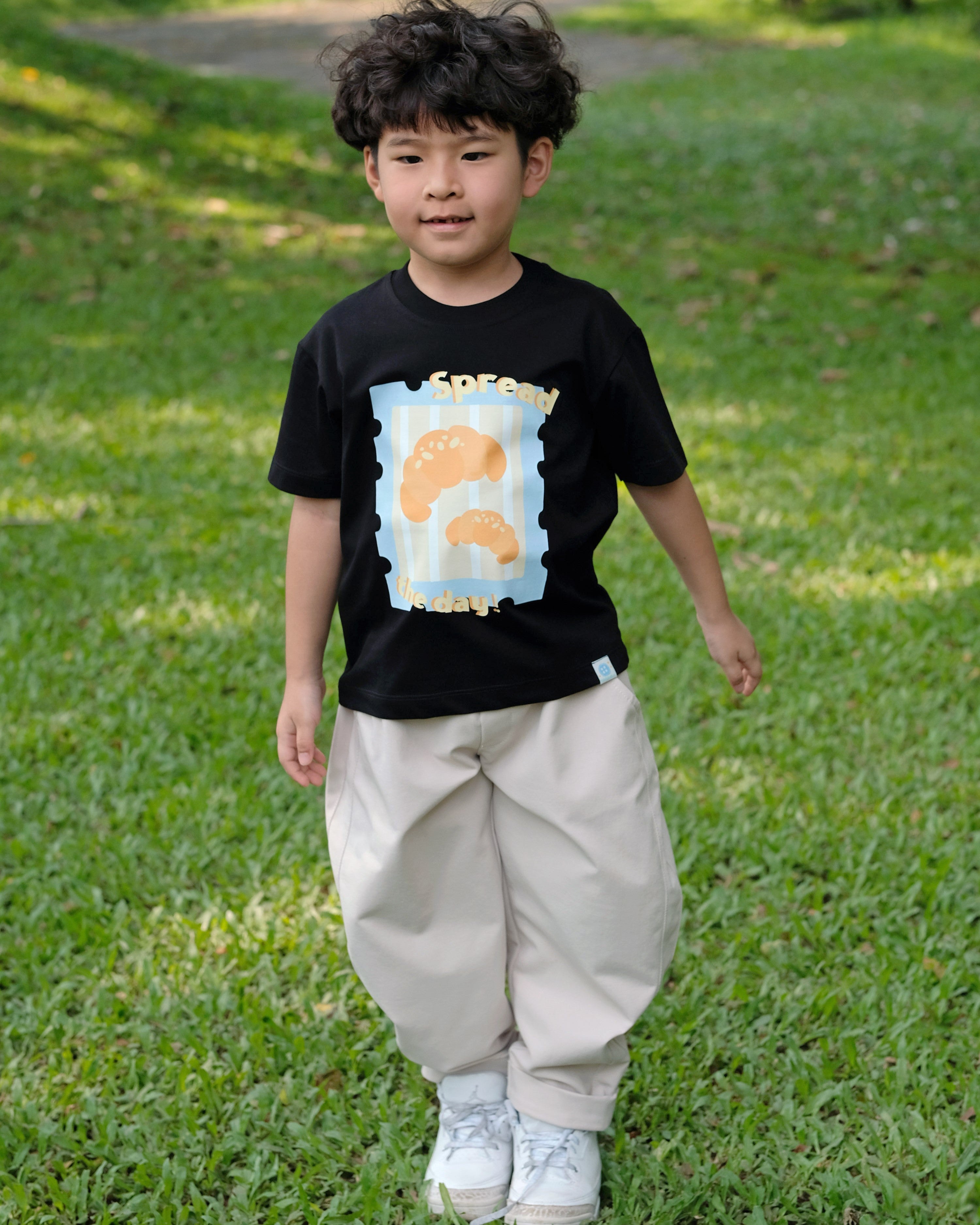 [ Kid's Favorite ] Croissant T-Shirt in Black