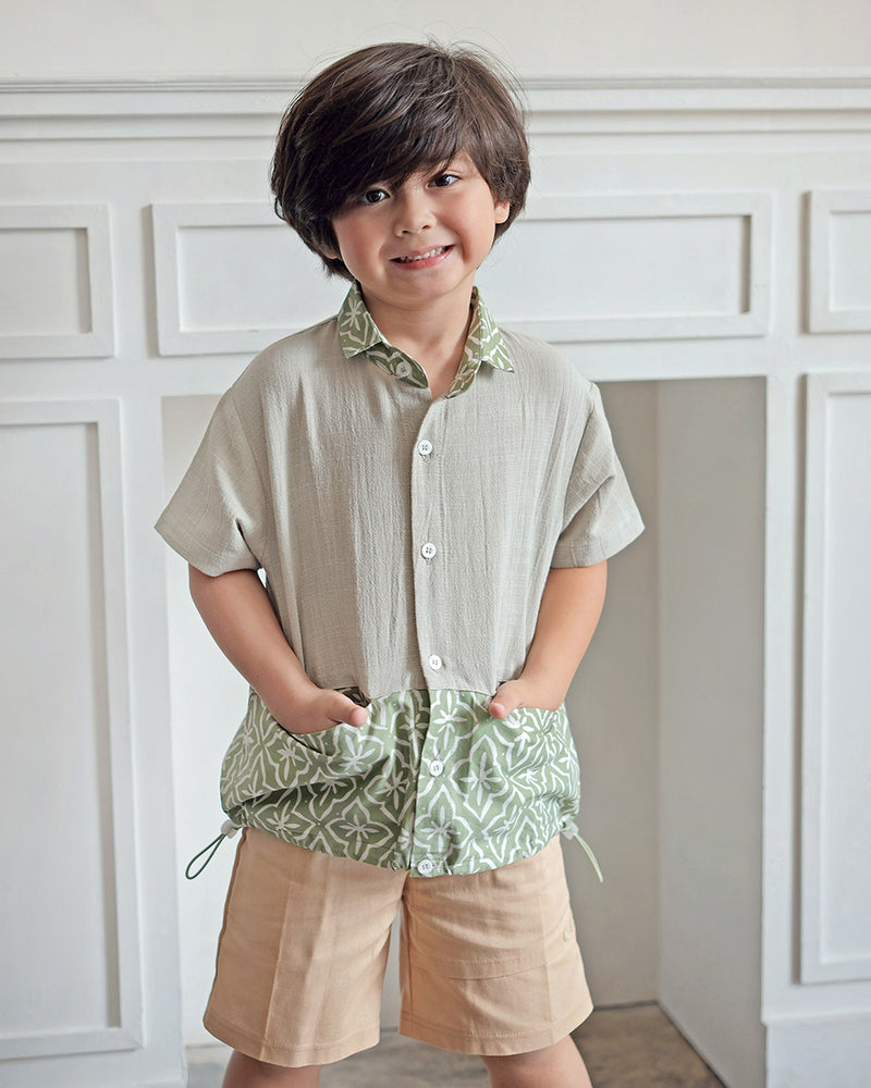 Raka Pocket Batik Shirt in Green